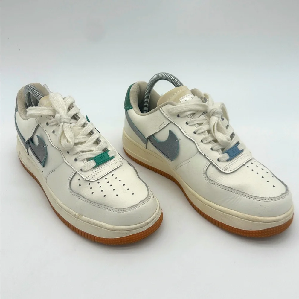Nike Air Force 1 Vandalized Womens Size 7 White Leather Green Gray Split Logo - Picture 6 of 13
